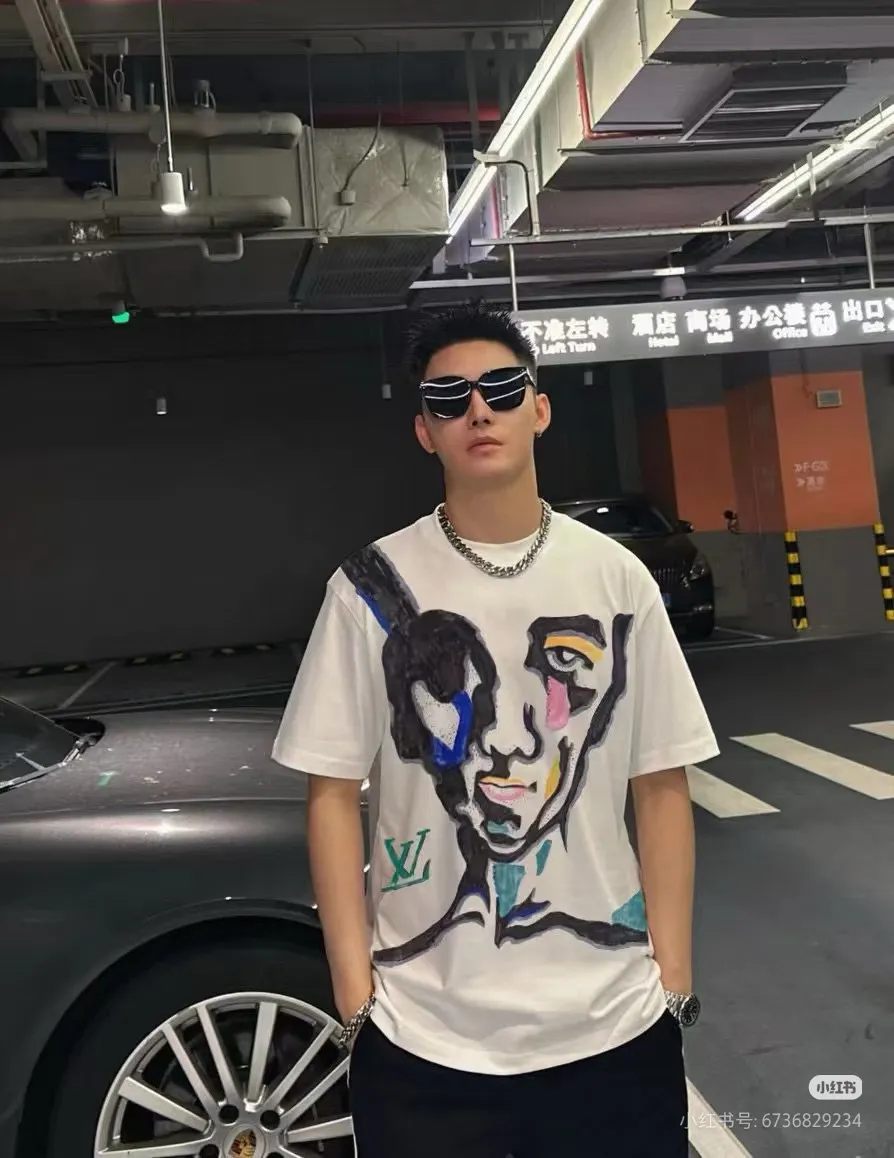 Louis Vuitton/